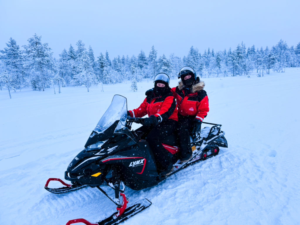 Lapland snowmobile safari met thermisch pak